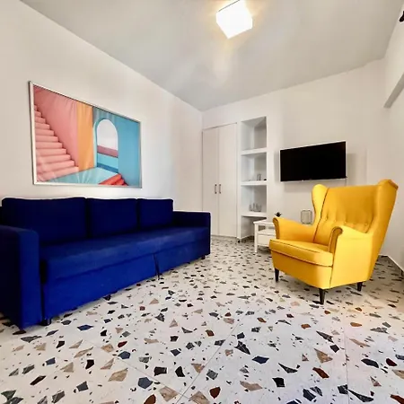 Colorful 1br In Center Near * Loutráki