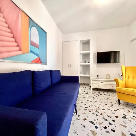 Appartement Colorful 1br In Center Near
