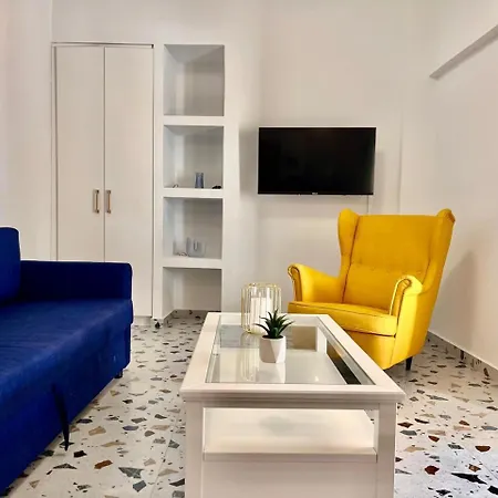 Colorful 1br In Center Near Loutráki