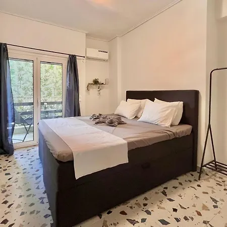 Colorful 1br In Center Near * Loutráki