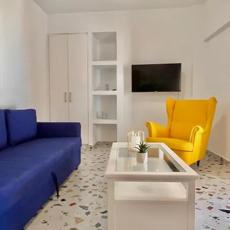 Colorful 1br In Center Near Appartement Loutráki