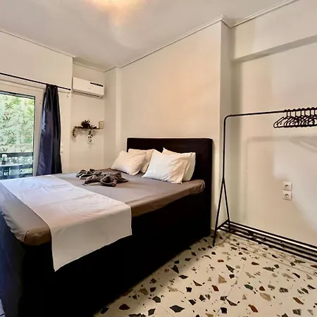 Colorful 1br In Center Near * Loutráki